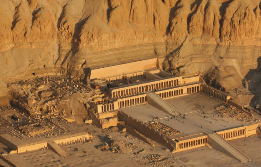 Travel to Cairo and world's greatest open-air museum Luxor