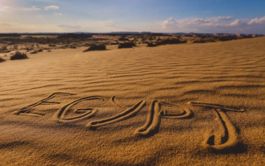 Viaje por el Desierto Blanco y Bahareya desde El Cairo