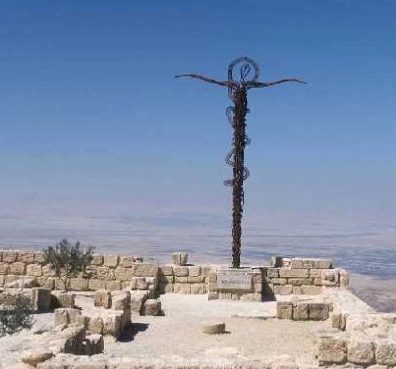 Tour de un Día por Madaba, Monte Nebo, Sitio de Bautismo y Mar Muerto