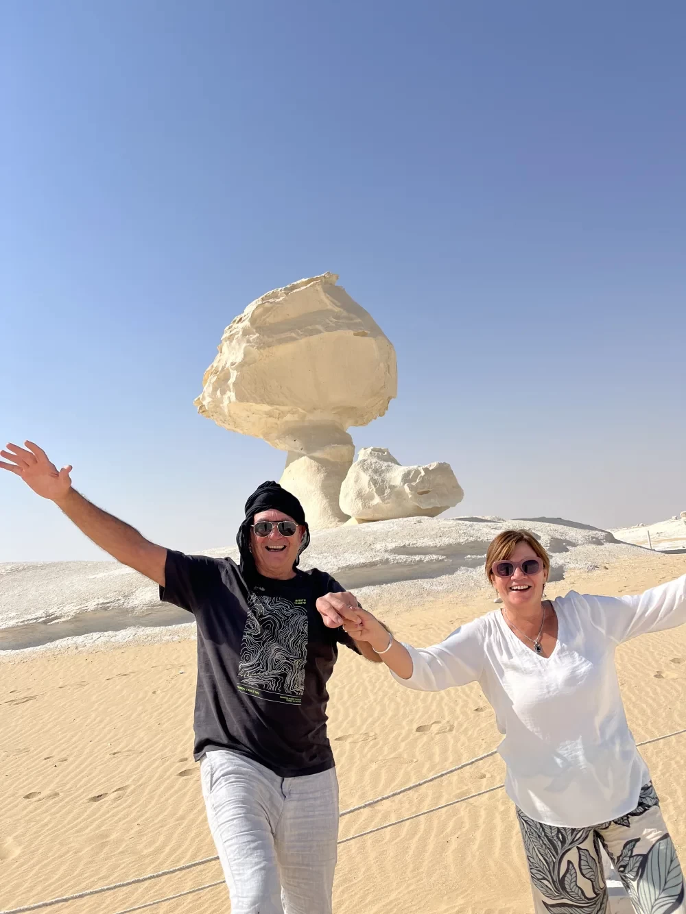 Viaje por el Desierto Blanco y Bahareya desde El Cairo