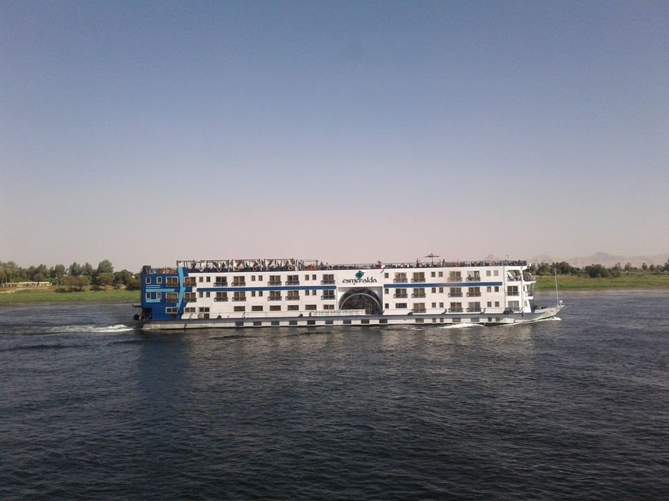 Crucero por el Nilo y Abu Simbel con Luz y Sonido